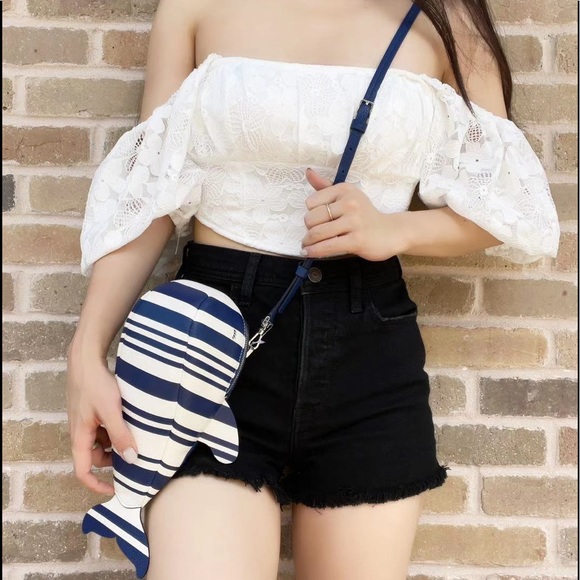 Kate Spade Novelty 🐳 Crossbody💕 - Picture 2 of 4